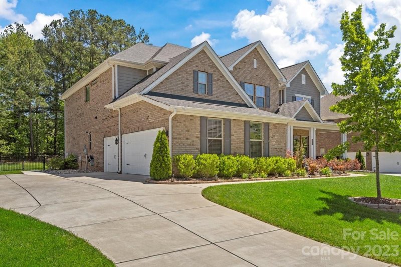 116 Enclave Boulevard