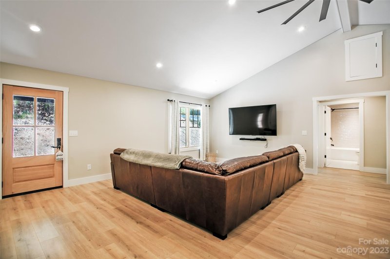 Property image 5 at 100 Rainbows End Lane, Lake Toxaway, NC 28747