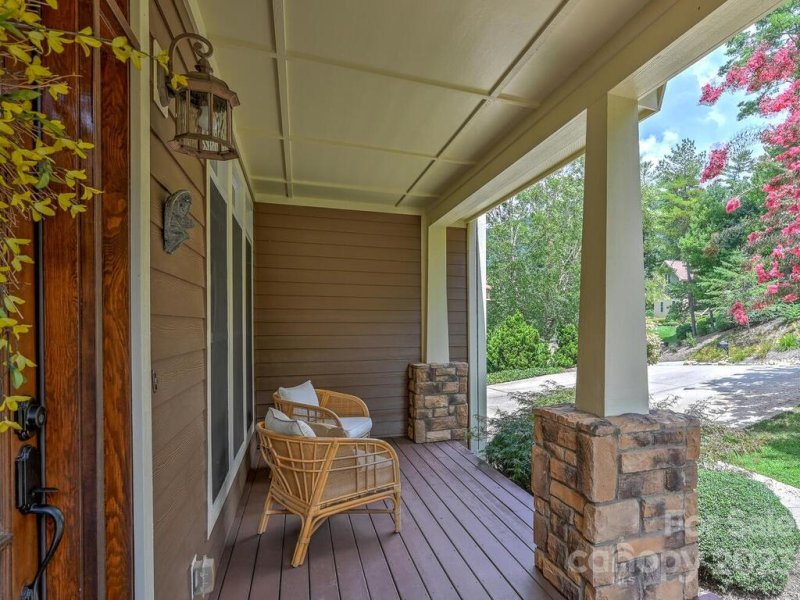 Property image 3 at 39 Village Pointe Lane, Asheville, NC 28803