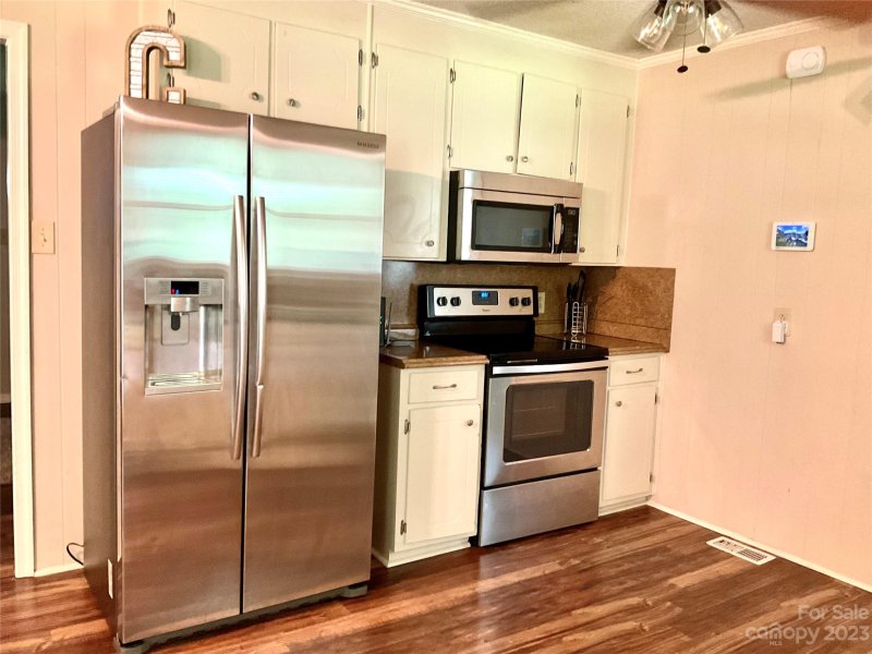Property image 4 at 2438 Meadow Plaza Drive, Lancaster, SC 29720
