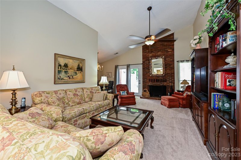 Property image 5 at 861 Sardis Cove Drive, Charlotte, NC 28270