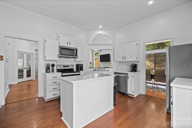 Property image 4 at 10016 Ashley Farm Drive, Matthews, NC 28105