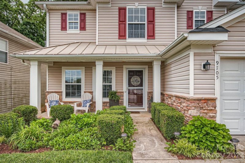 Property image 2 at 9705 Falling Stream Drive, Charlotte, NC 28214