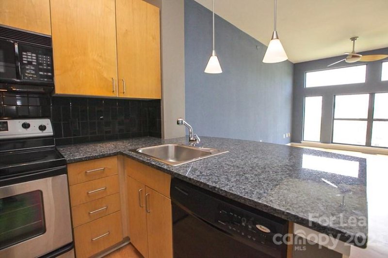 Property image 4 at 2125 Southend Drive, Charlotte, NC 28203