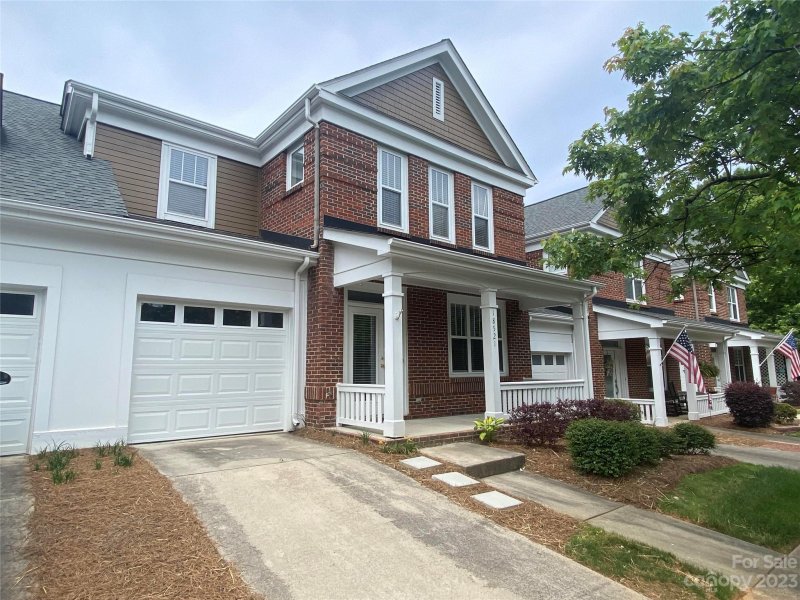 18521 Mizzenmast Avenue