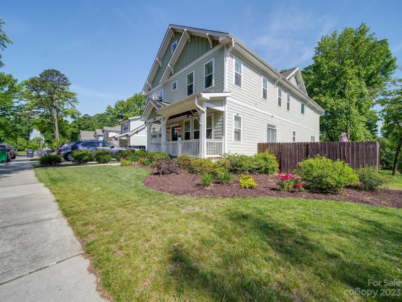 2500 Greenland Avenue