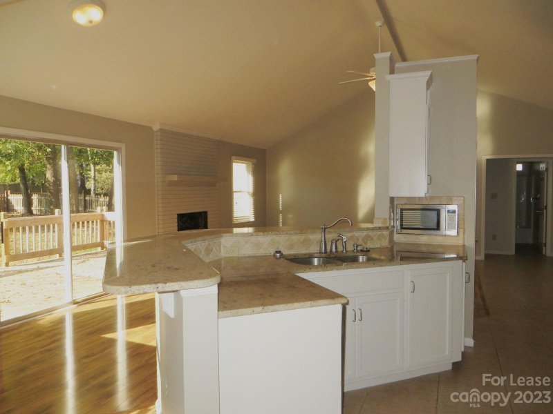 Property image 4 at 14016 Carriage Lake Drive, Charlotte, NC 28273