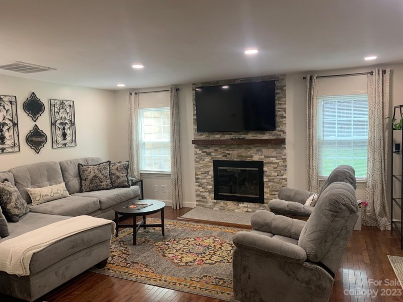 Property image 4 at 2141 Highland View Lane, Charlotte, NC 28214