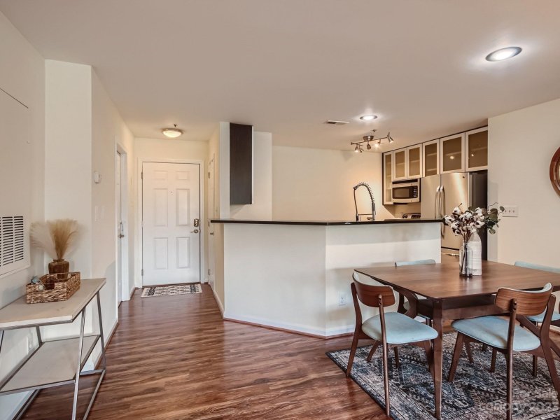 Property image 3 at 529 N Graham Street, Charlotte, NC 28202