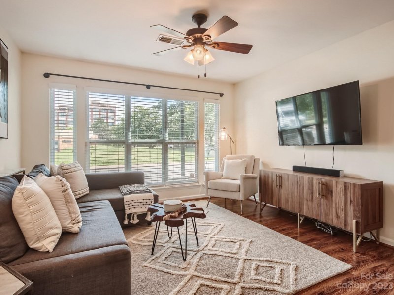 Property image 4 at 529 N Graham Street, Charlotte, NC 28202