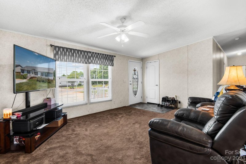 Property image 3 at 2192 Quarter Crest Drive, Newton, NC 28658