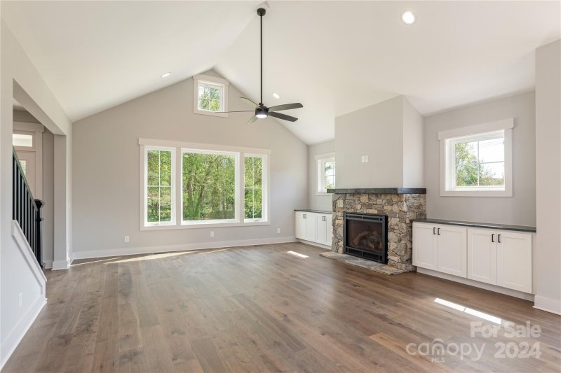 Property image 4 at 42 Northview Drive, Hendersonville, NC 28791