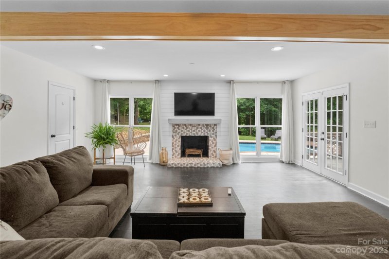 Property image 4 at 131 Silverleaf Lane, Mooresville, NC 28115