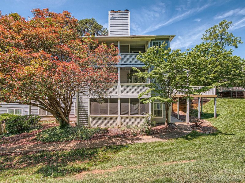 Property image 2 at 6043 Green Forest Drive, Charlotte, NC 28212