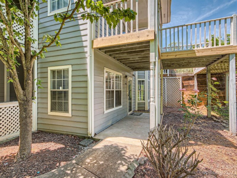 Property image 3 at 6043 Green Forest Drive, Charlotte, NC 28212