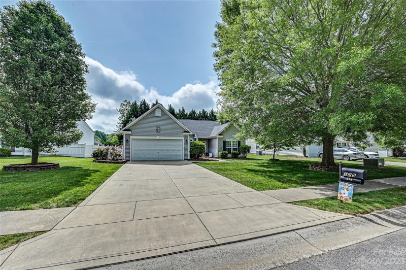 Property image 4 at 125 Shephard Hill Drive, Mooresville, NC 28115