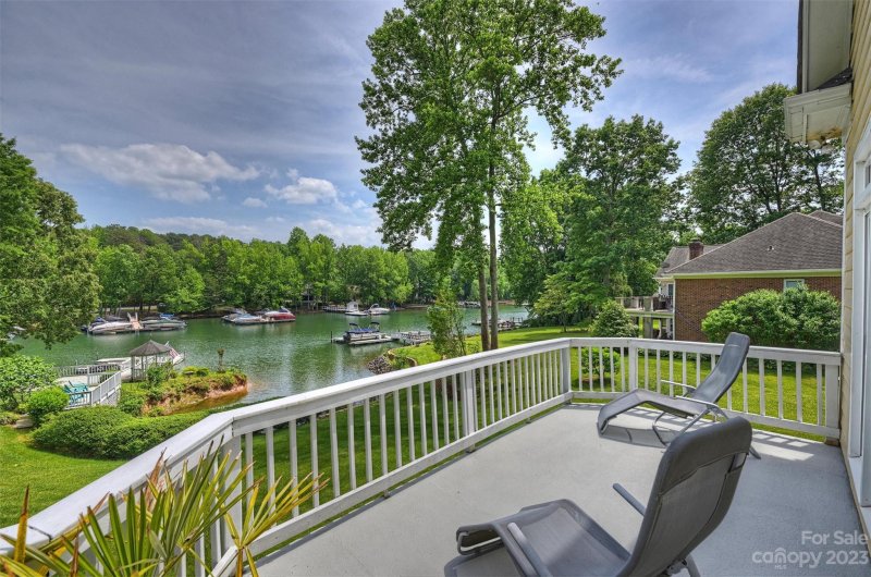 Property image 3 at 122 Wynward Lane, Mooresville, NC 28117