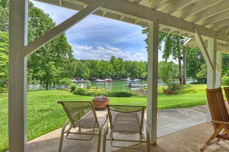 Property image 4 at 122 Wynward Lane, Mooresville, NC 28117