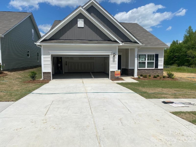 Property image 2 at 9059 Evercrisp Lane, Charlotte, NC 28215