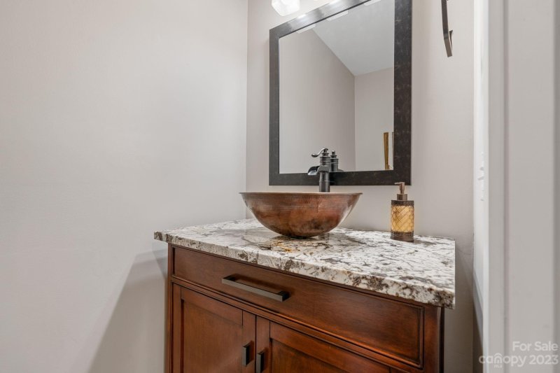 Property image 4 at 305 Piney Mountain Drive, Asheville, NC 28805