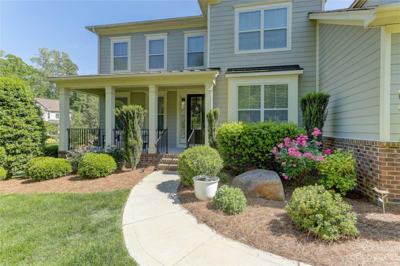 Property image 4 at 2424 Island Lake Drive, Charlotte, NC 28214