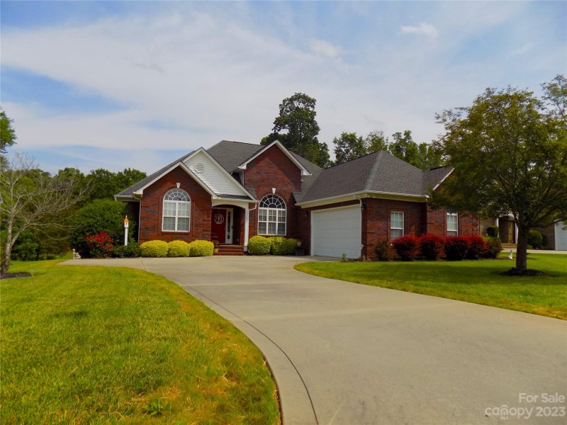 Property image 2 at 325 River Birch Circle, Mooresville, NC 28115