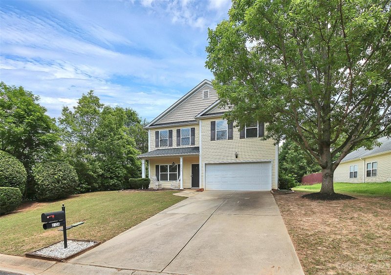 Property image 3 at 2124 Seabrook Lane, Fort Mill, SC 29715