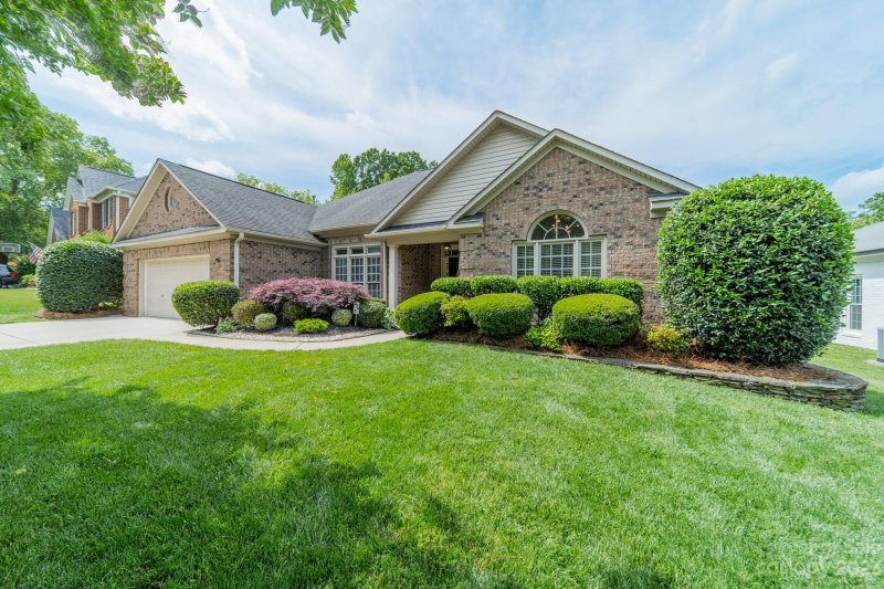 Property image 3 at 17225 Cambridge Grove Drive, Huntersville, NC 28078