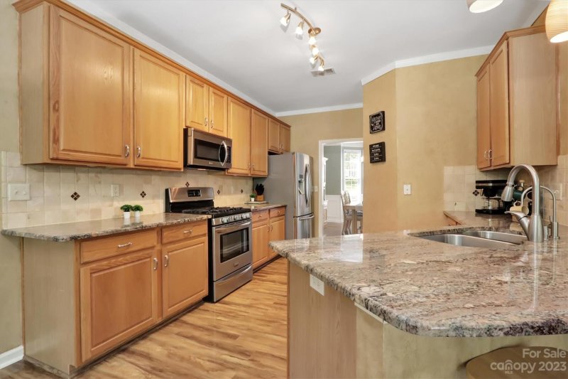 Property image 3 at 3611 Arklow Road, Charlotte, NC 28269