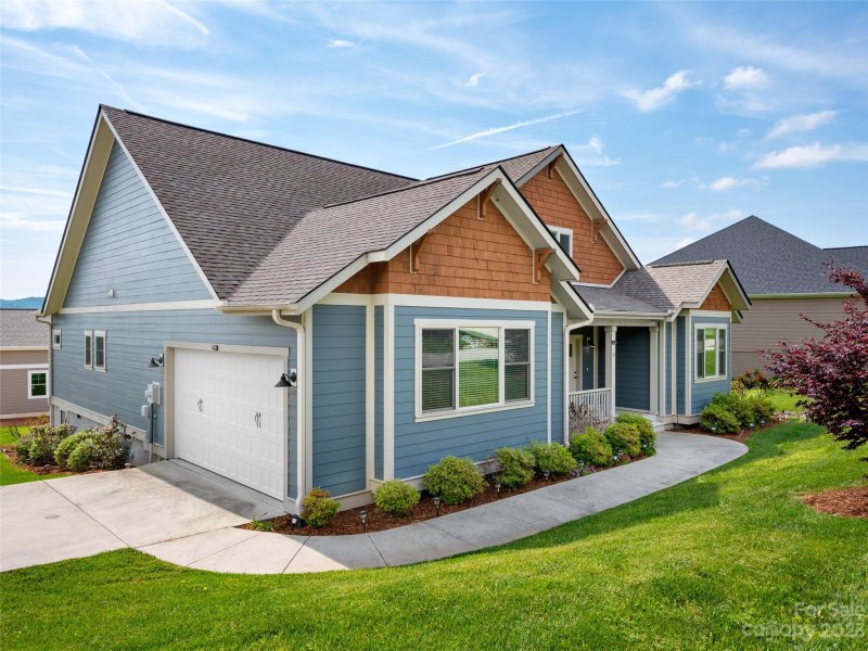 Property image 2 at 10 Furnace Drive, Hendersonville, NC 28792