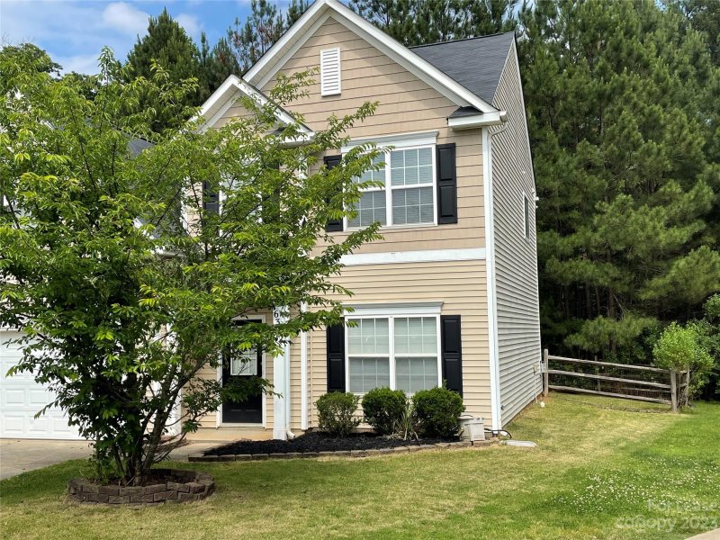 Property image 4 at 16322 Raptor Court, Charlotte, NC 28278