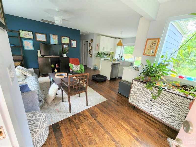 Property image 3 at 3433 Draper Avenue, Charlotte, NC 28205