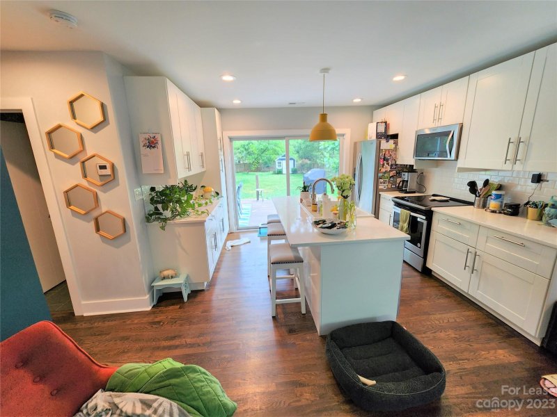 Property image 5 at 3433 Draper Avenue, Charlotte, NC 28205