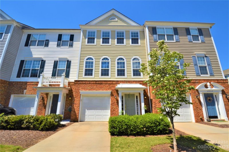 2908 Castleberry Court