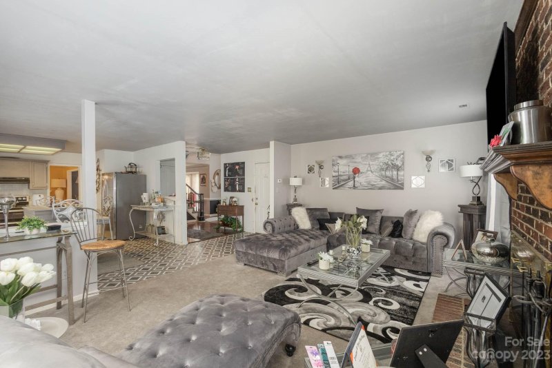 Property image 5 at 3703 Brownes Ferry Road, Charlotte, NC 28269