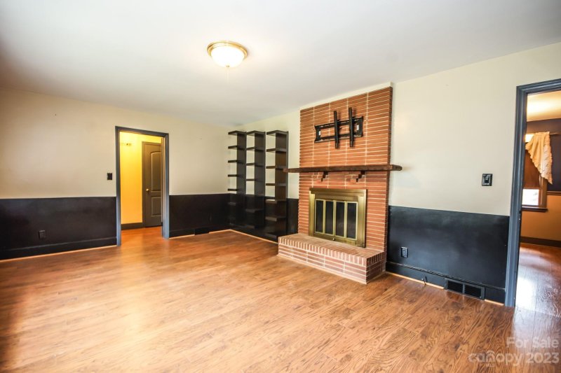 Property image 4 at 1519 Thompson Avenue, Charlotte, NC 28216