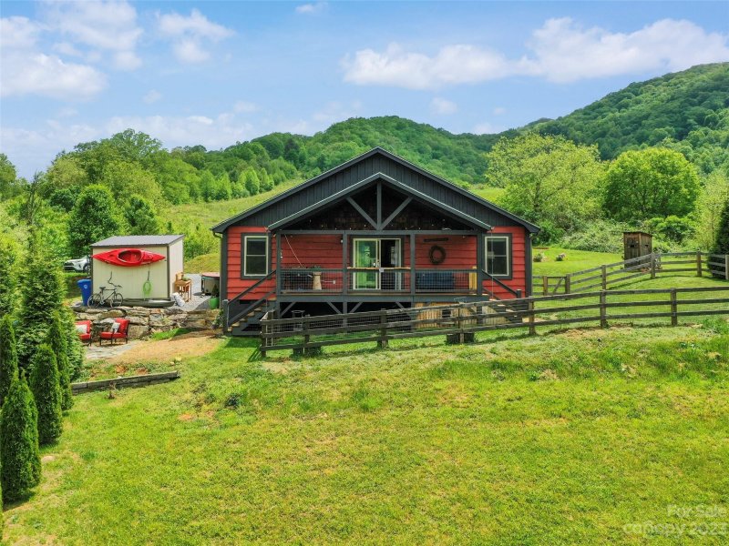 Property image 3 at 149 Bronco Way, Waynesville, NC 28785