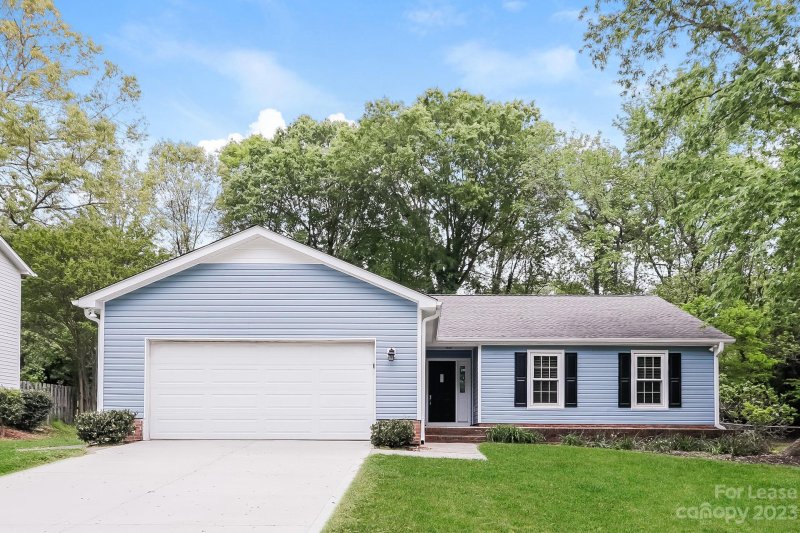 8912 Rittenhouse Circle