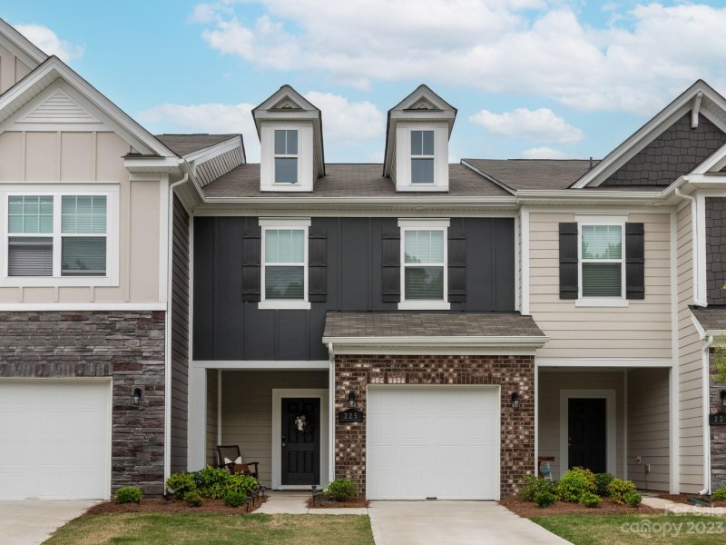 Property image 2 at 225 Quinn Road, Matthews, NC 28104