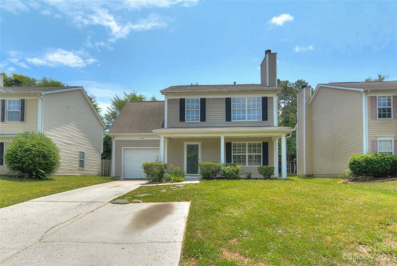 Property image 3 at 11407 Northwoods Forest Drive, Charlotte, NC 28214