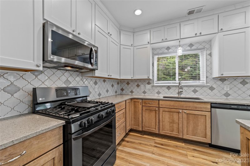 Property image 3 at 2437 Harwood Hills Lane, Charlotte, NC 28214