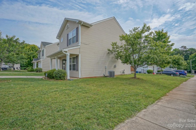 Property image 2 at 1219 Chaser Ridge Court, Charlotte, NC 28216