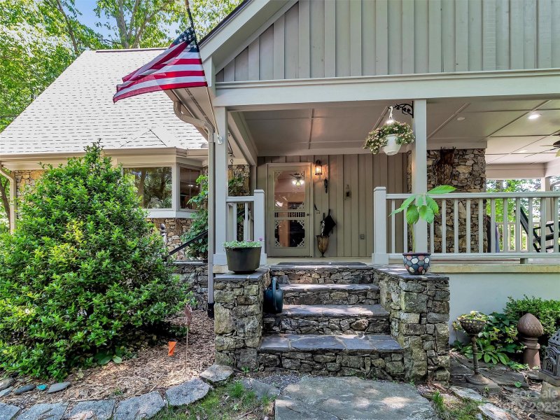 Property image 2 at 233 Mountain View Drive, Waynesville, NC 28786