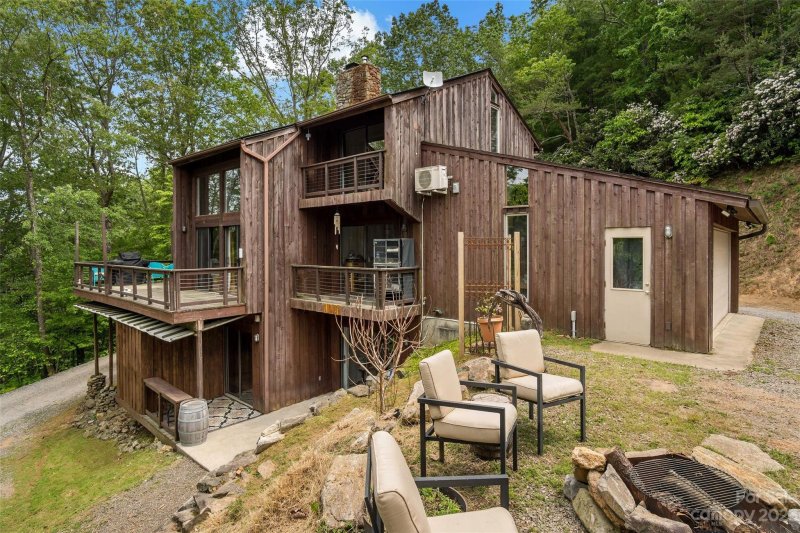 Property image 4 at 151 Hilltop Road, Black Mountain, NC 28711