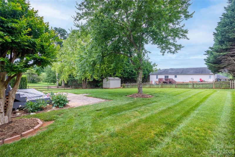 Property image 4 at 1355 Millrace Drive, Conover, NC 28613