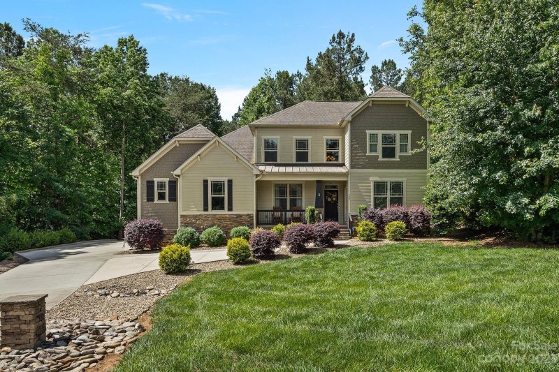 Property image 2 at 104 Blue Ridge Trail, Mooresville, NC 28117