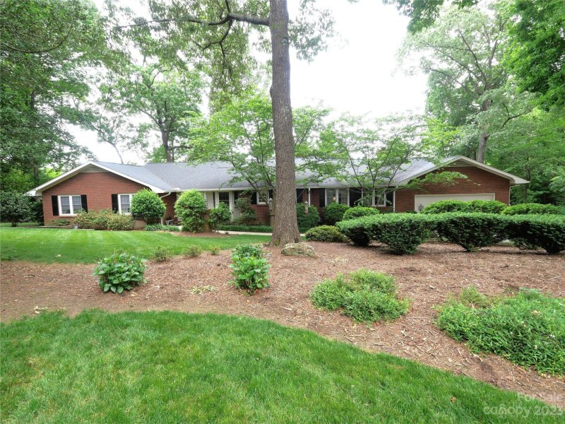 1310 10th Street Place