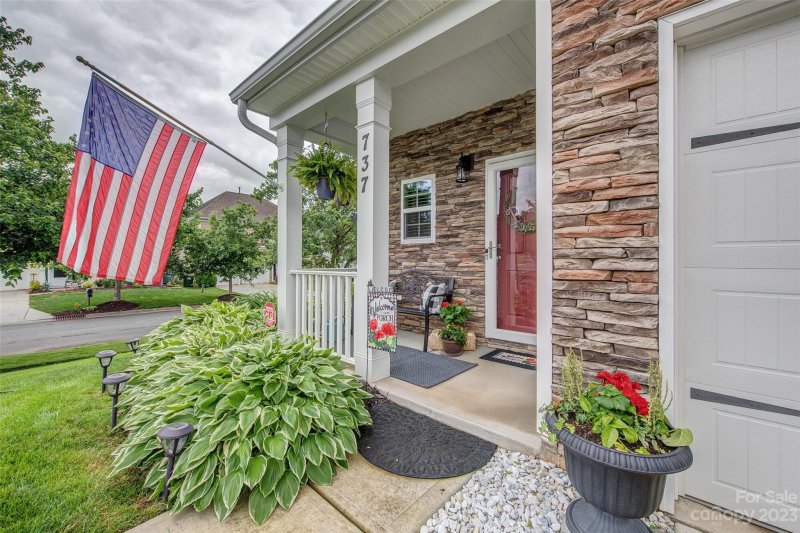 Property image 3 at 737 Centennial Street, Gastonia, NC 28056