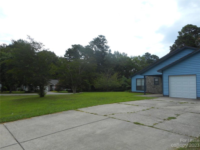 Property image 4 at 11201 Snapfinger Drive, Charlotte, NC 28277