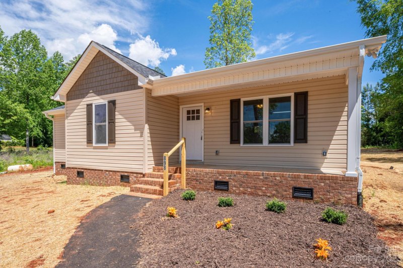 Property image 2 at 898 Hillard Lane, Lincolnton, NC 28092